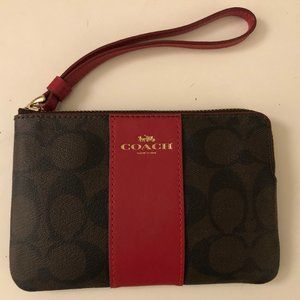 COACH WOMENS CORNER ZIP WRISTLET IN LEATHER